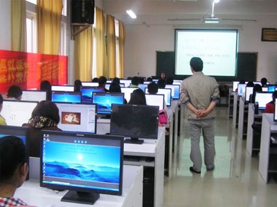 練車(chē)時(shí)什么態(tài)度，考試時(shí)什么運(yùn)氣！